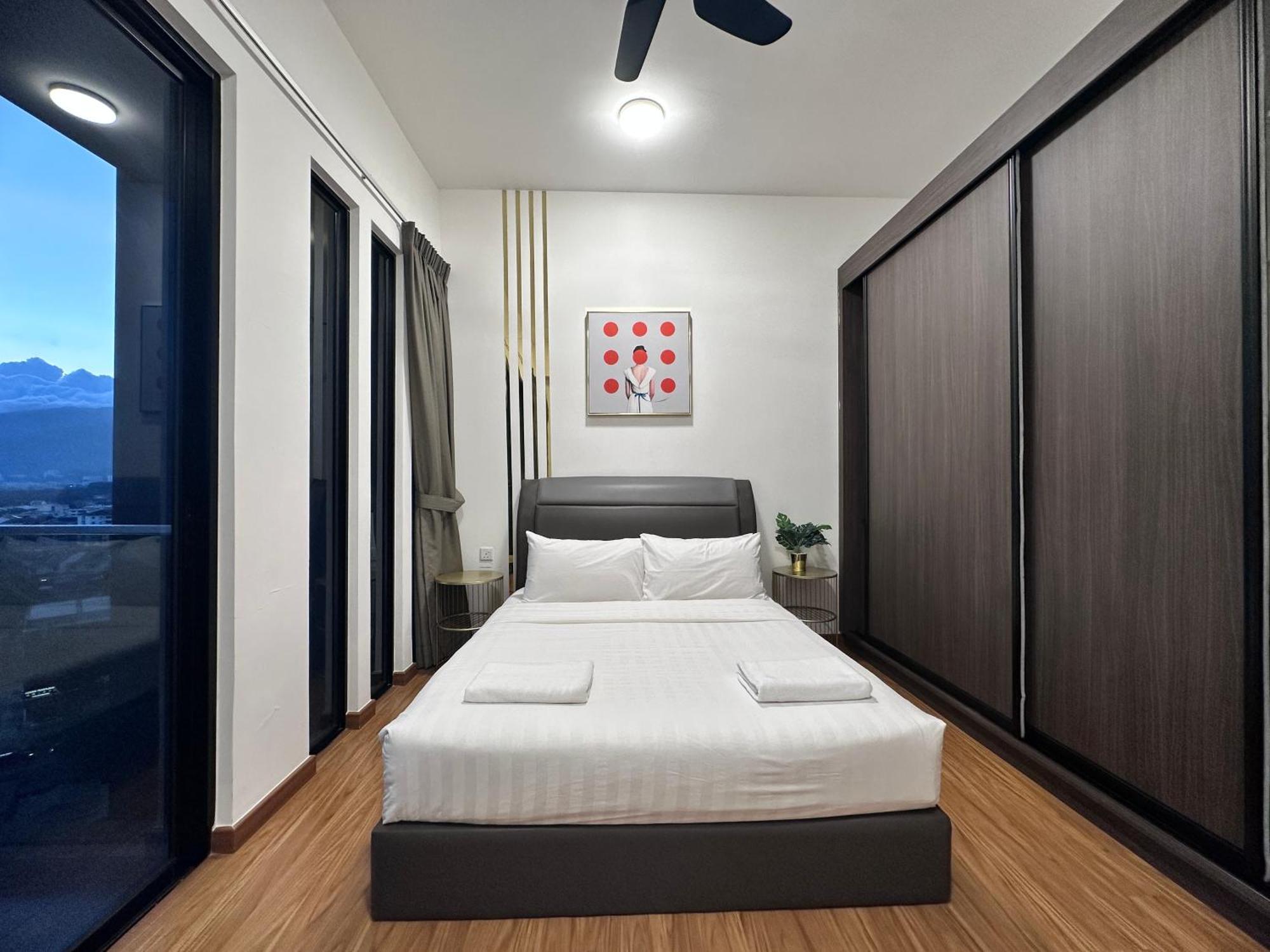New 2Br Georgetown Warm And Lovely Homestay 10Pax-无敌美景两房民宿 Beacon Executive Suite Экстерьер фото