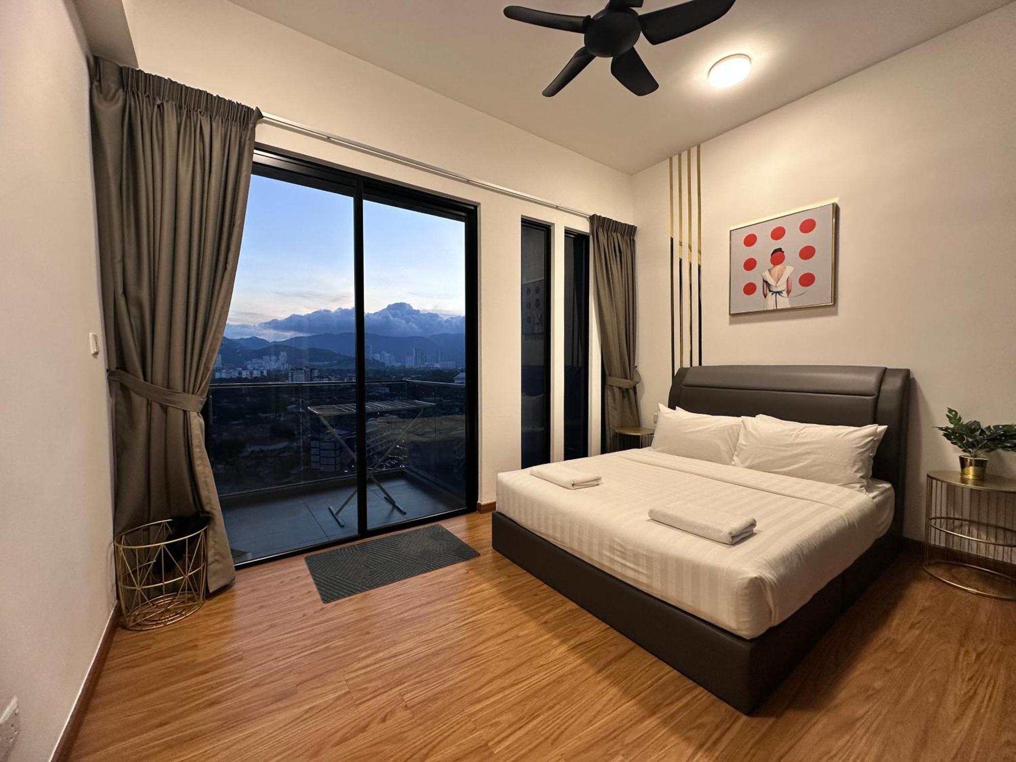 New 2Br Georgetown Warm And Lovely Homestay 10Pax-无敌美景两房民宿 Beacon Executive Suite Экстерьер фото