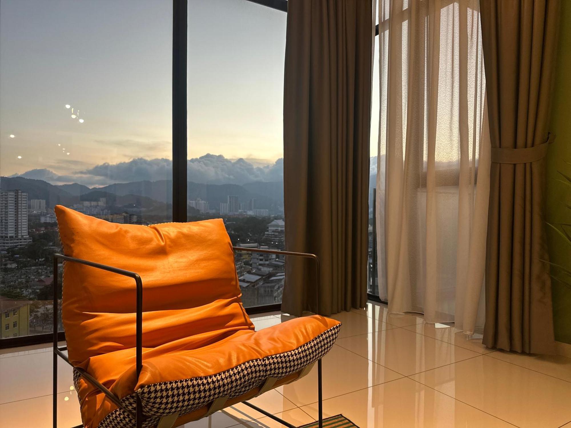New 2Br Georgetown Warm And Lovely Homestay 10Pax-无敌美景两房民宿 Beacon Executive Suite Экстерьер фото